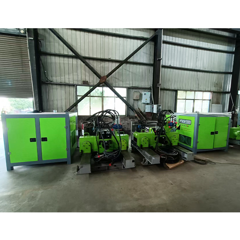 How does a guided mud-water balance pipe jacking machine's mud-water circulation system operate efficiently?